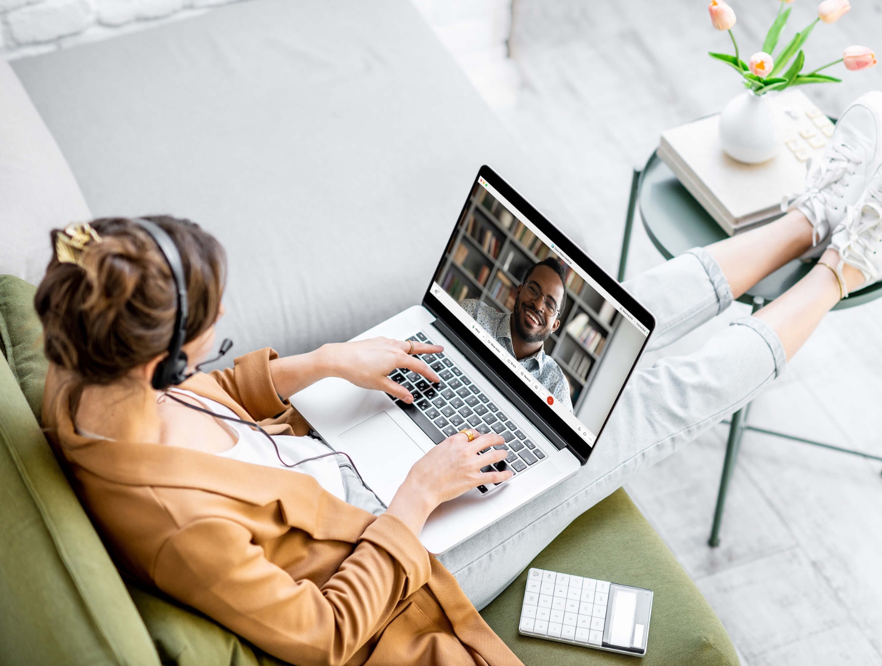 Lady with laptop